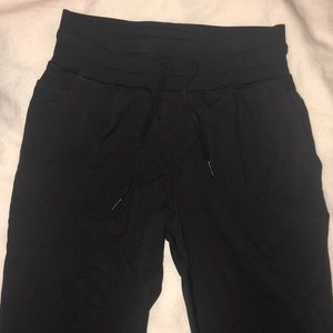 Lulu lemon jogger capris